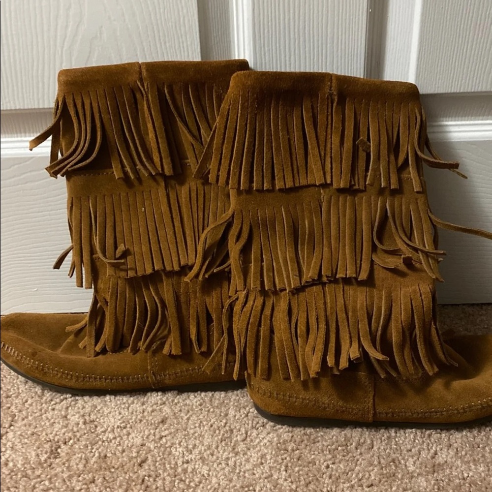Minnetonka fringe boots